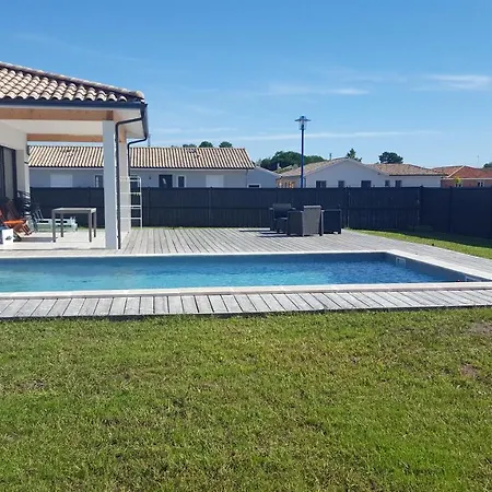 Aux Petits Oiseaux Villa